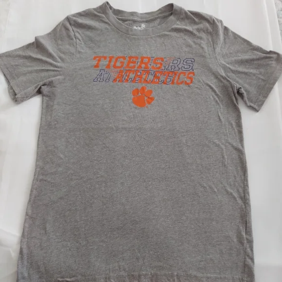3/$25 Gen 2 Clemson Shirt Youth Large. Gray. - Picture 5 of 5
